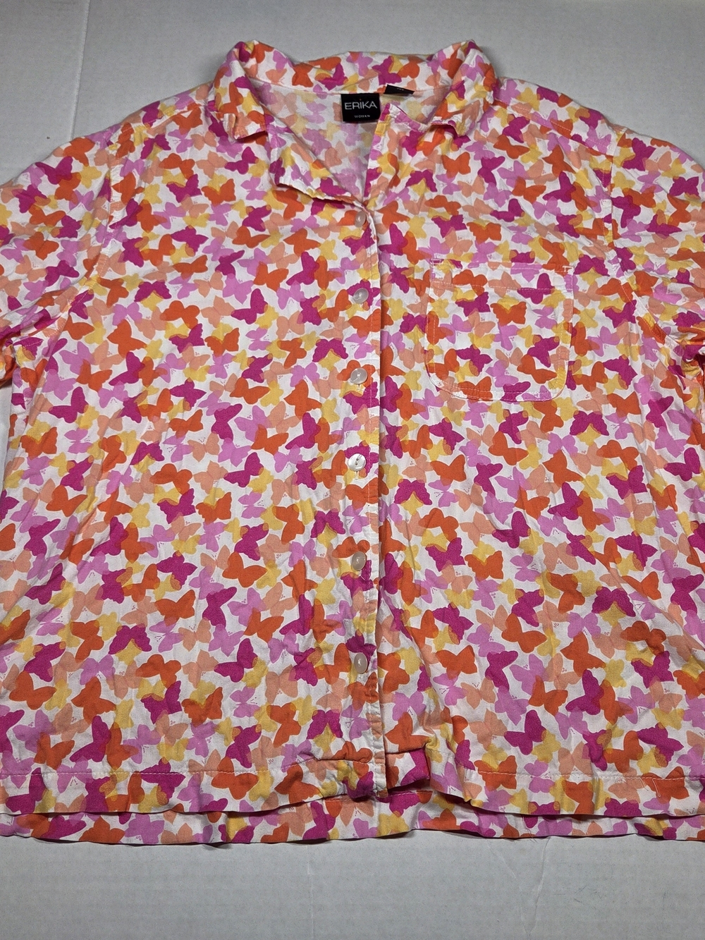 Erika Butterfly Print Button-Up Blouse 1X Collared Pink Short Sleeve
